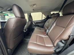 TOYOTA - HILUX SW4 - 2020/2020 - Cinza - Sob Consulta