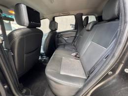 RENAULT - DUSTER - 2013/2014 - Preta - R$ 53.900,00