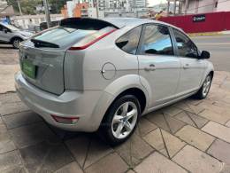 FORD - FOCUS - 2013/2013 - Prata - Sob Consulta