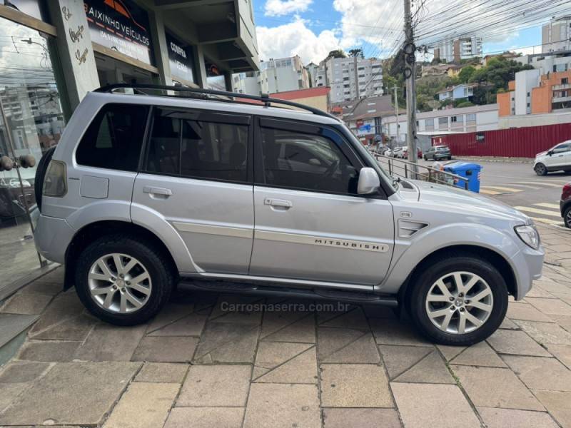 MITSUBISHI - PAJERO TR4 - 2010/2010 - Prata - Sob Consulta