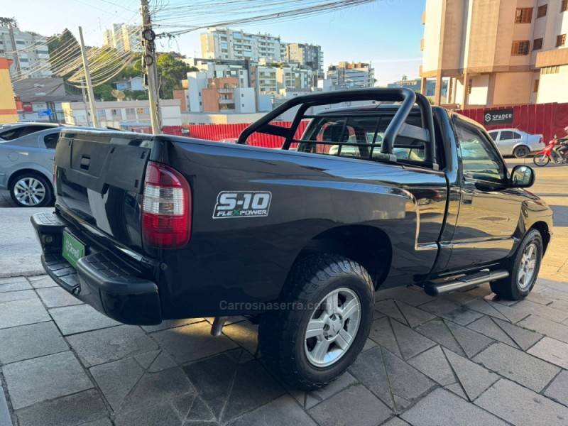 CHEVROLET - S10 - 2010/2010 - Preta - R$ 67.900,00