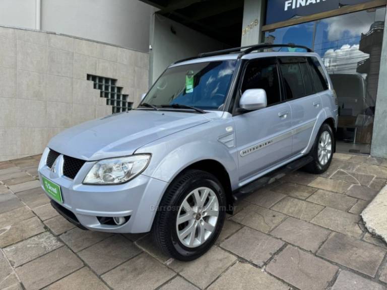 MITSUBISHI - PAJERO TR4 - 2010/2010 - Prata - Sob Consulta