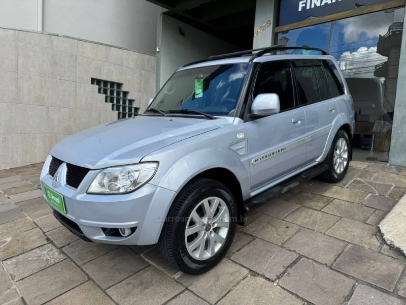 MITSUBISHI - PAJERO TR4 - 2010/2010 - Prata - Sob Consulta