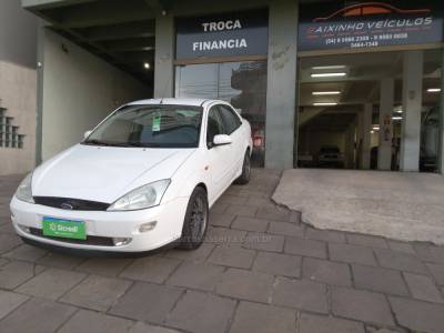 FORD - FOCUS - 2003/2003 - Branca - R$ 19.900,00