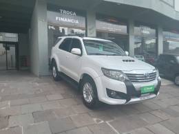 TOYOTA - HILUX SW4 - 2011/2012 - Branca - Sob Consulta