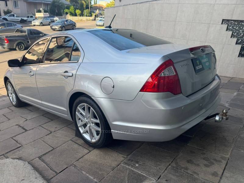 FORD - FUSION - 2010/2010 - Prata - R$ 47.900,00