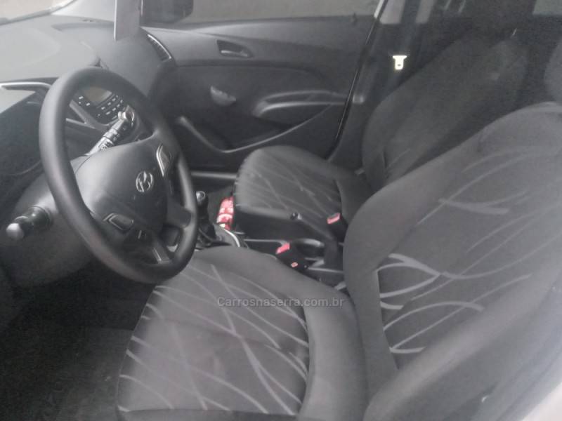 HYUNDAI - HB20 - 2012/2013 - Branca - R$ 41.900,00