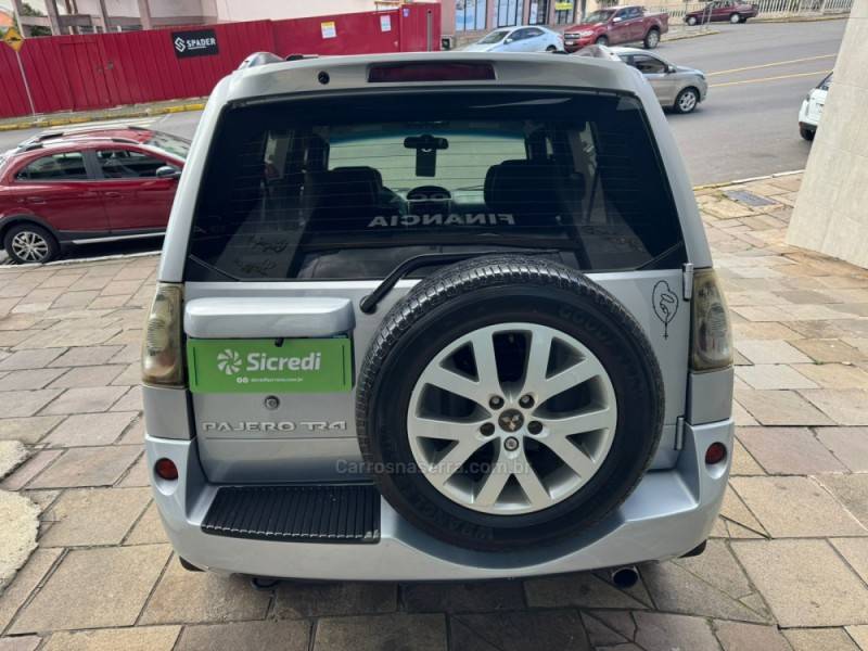 MITSUBISHI - PAJERO TR4 - 2010/2010 - Prata - Sob Consulta