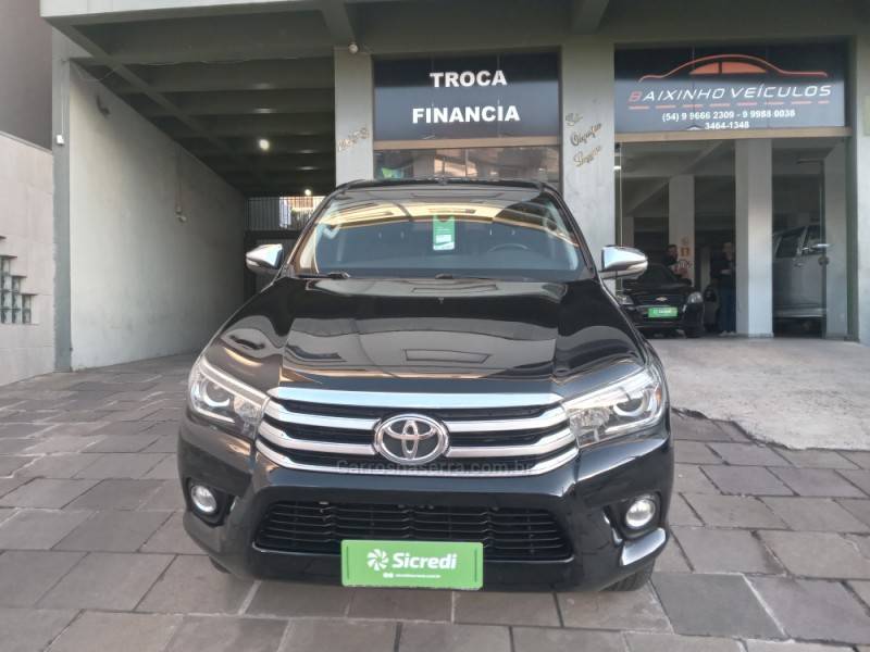 TOYOTA - HILUX - 2016/2016 - Preta - Sob Consulta