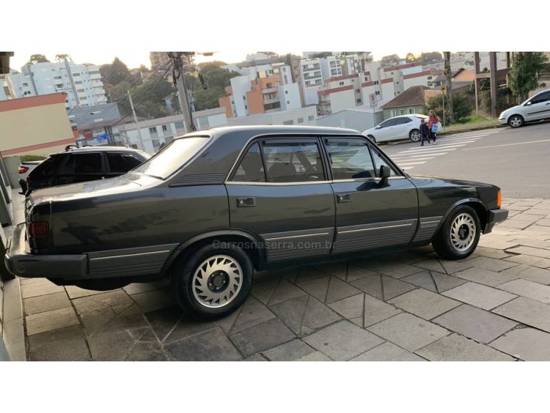 CHEVROLET - OPALA - 1990/1990 - Cinza - R$ 75.000,00