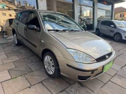 FORD - FOCUS - 2004/2004 - Dourada - Sob Consulta