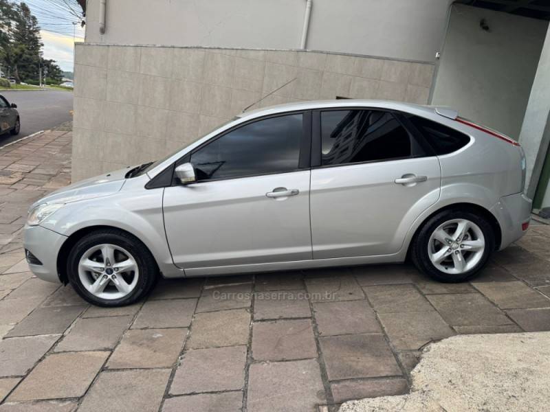 FORD - FOCUS - 2013/2013 - Prata - Sob Consulta